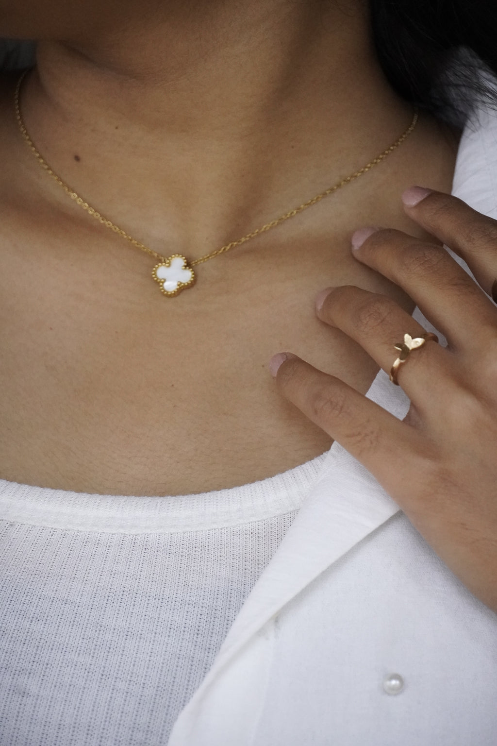 Anti-Tarnish Clover Pendant Necklace