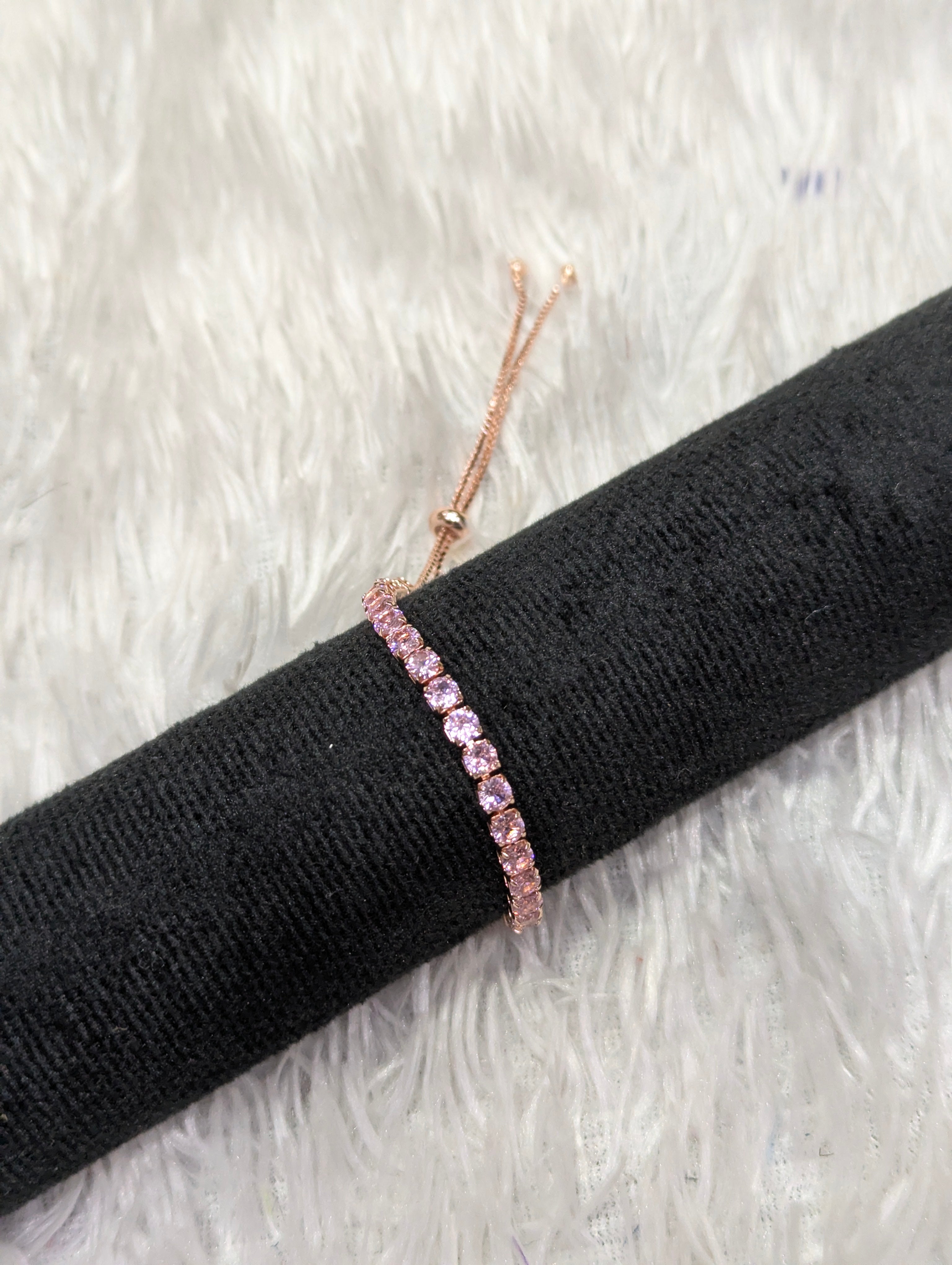 Crystal pink adjustable bracelet