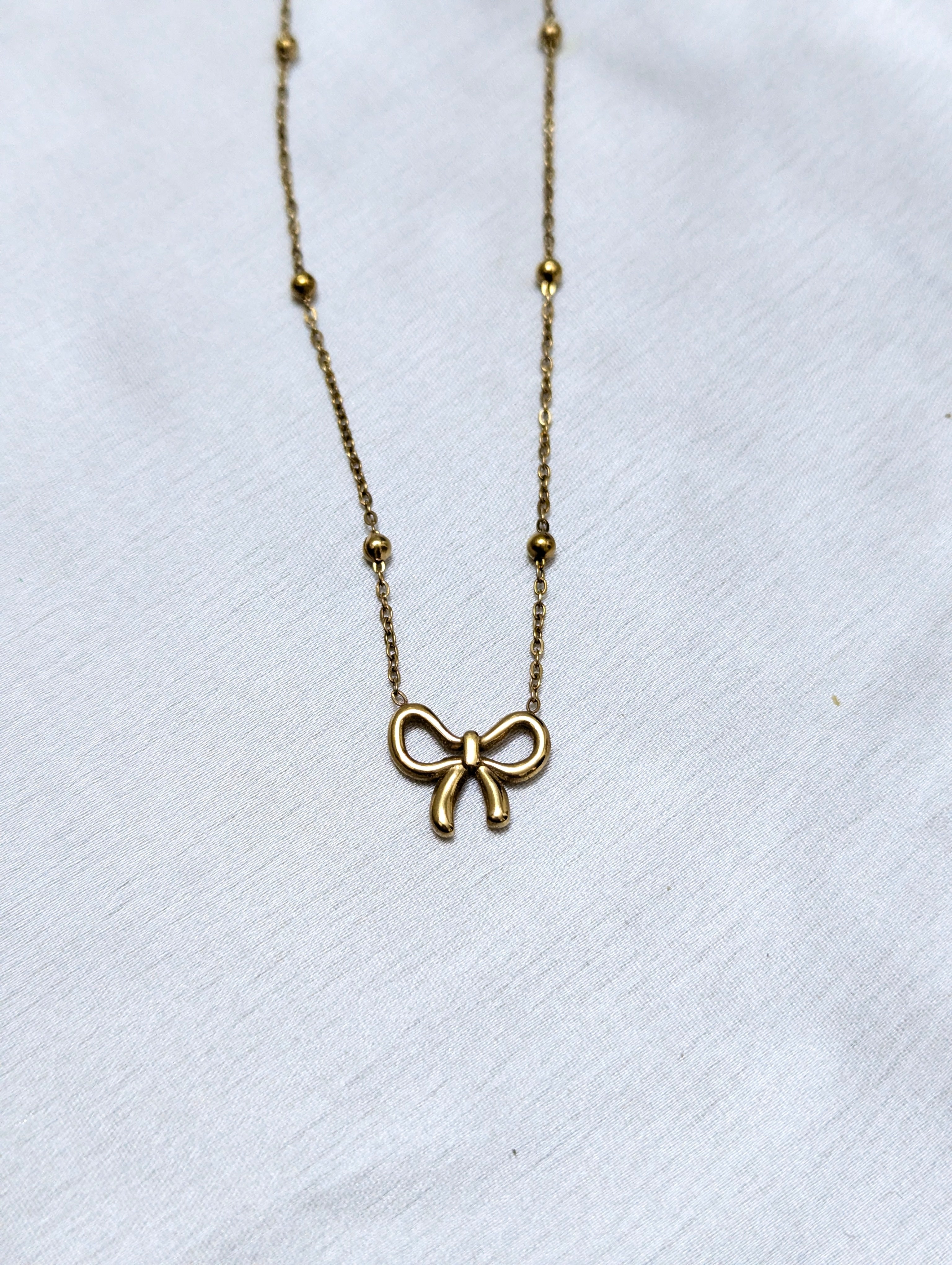 Bow Necklace