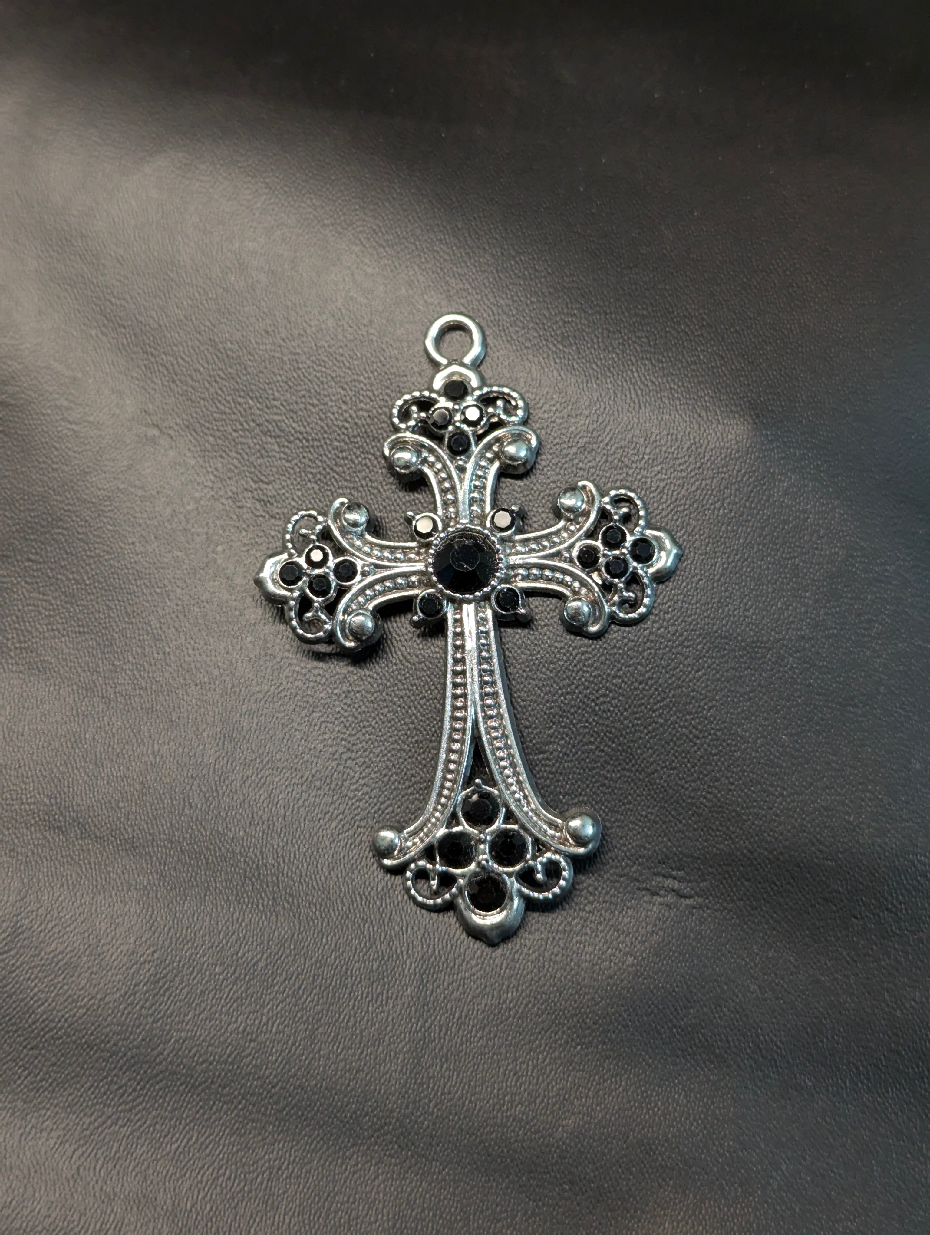 Baroque Cross pendant