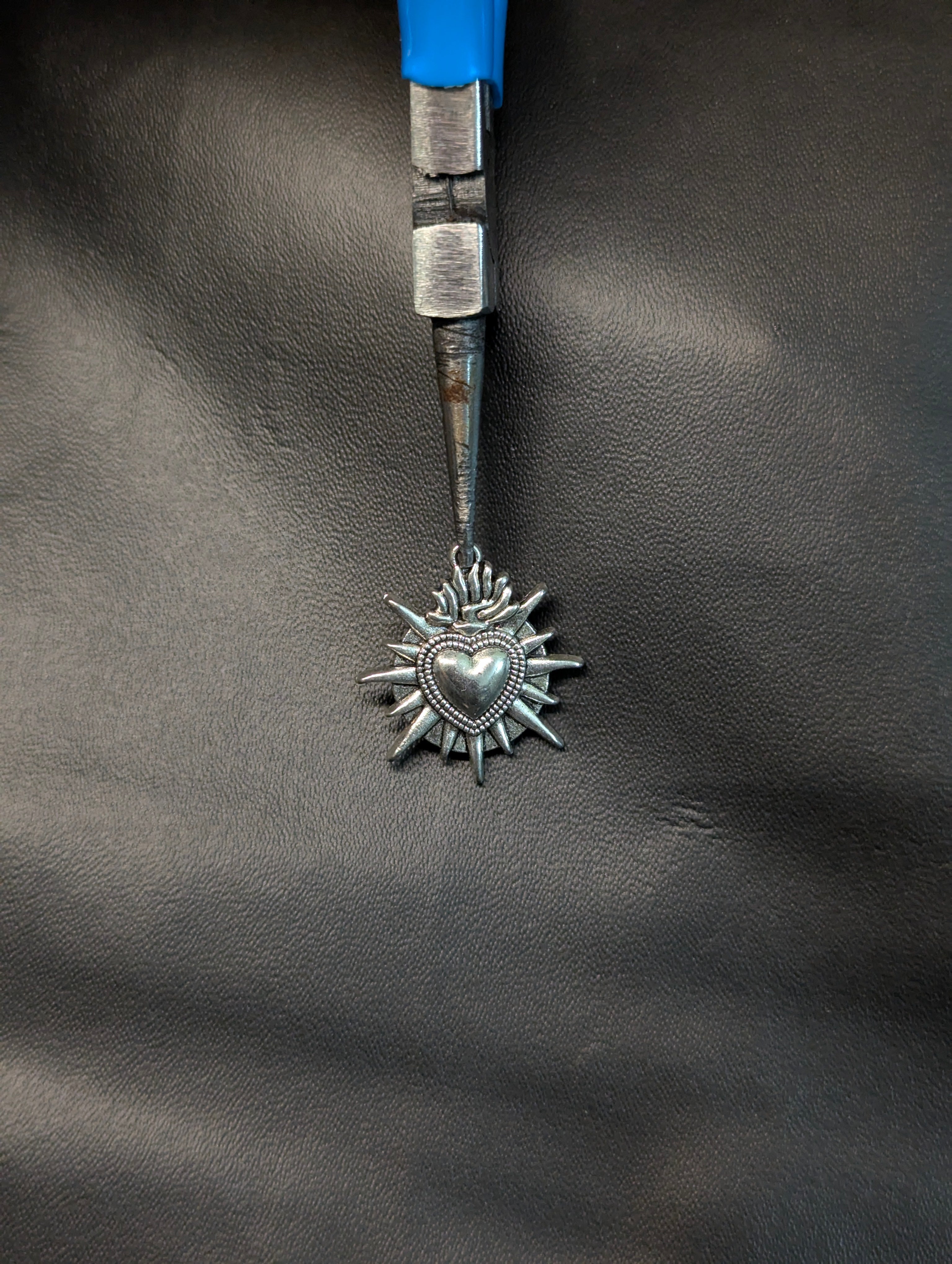 Sacred heart pendant