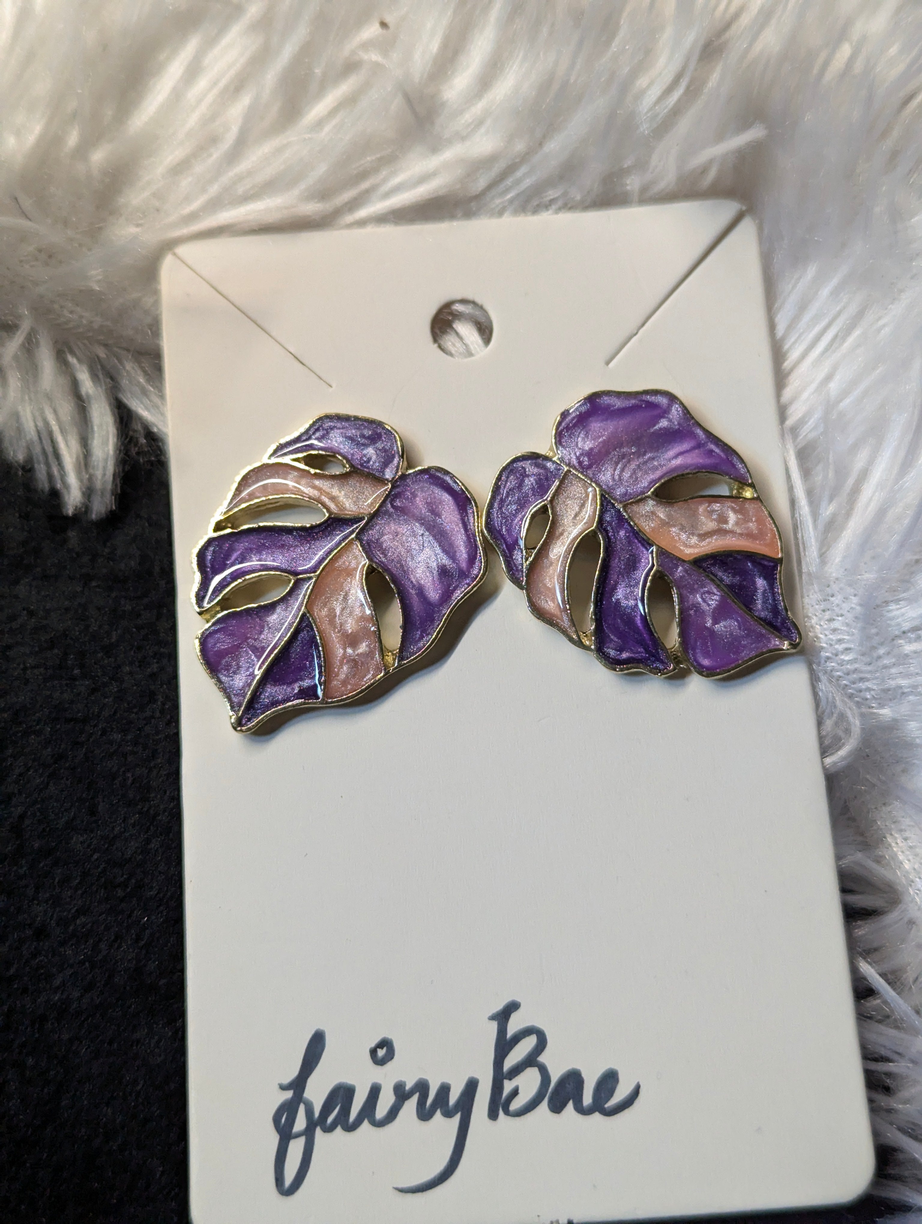 Korean leaf stud earrings