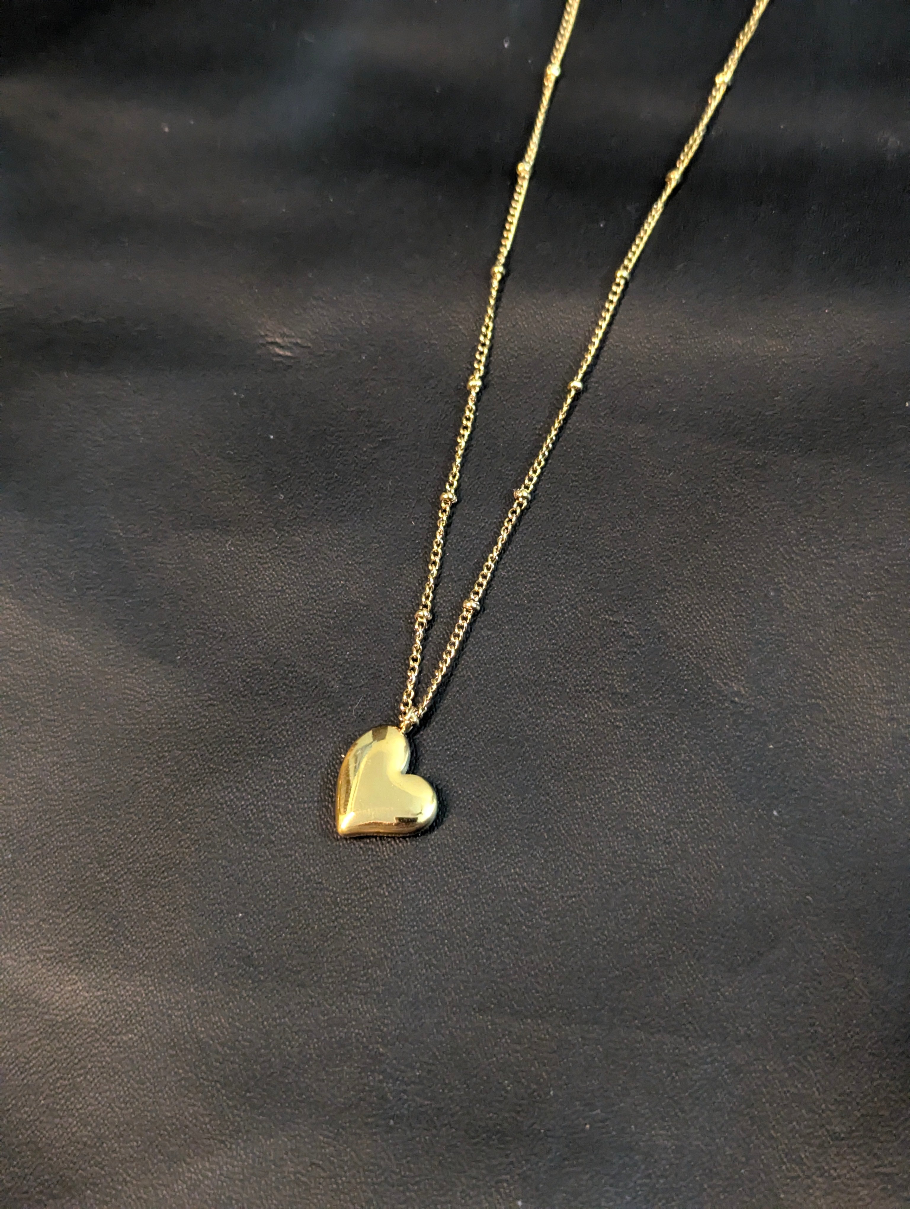 Anti-Tarnish Heart pendant necklace