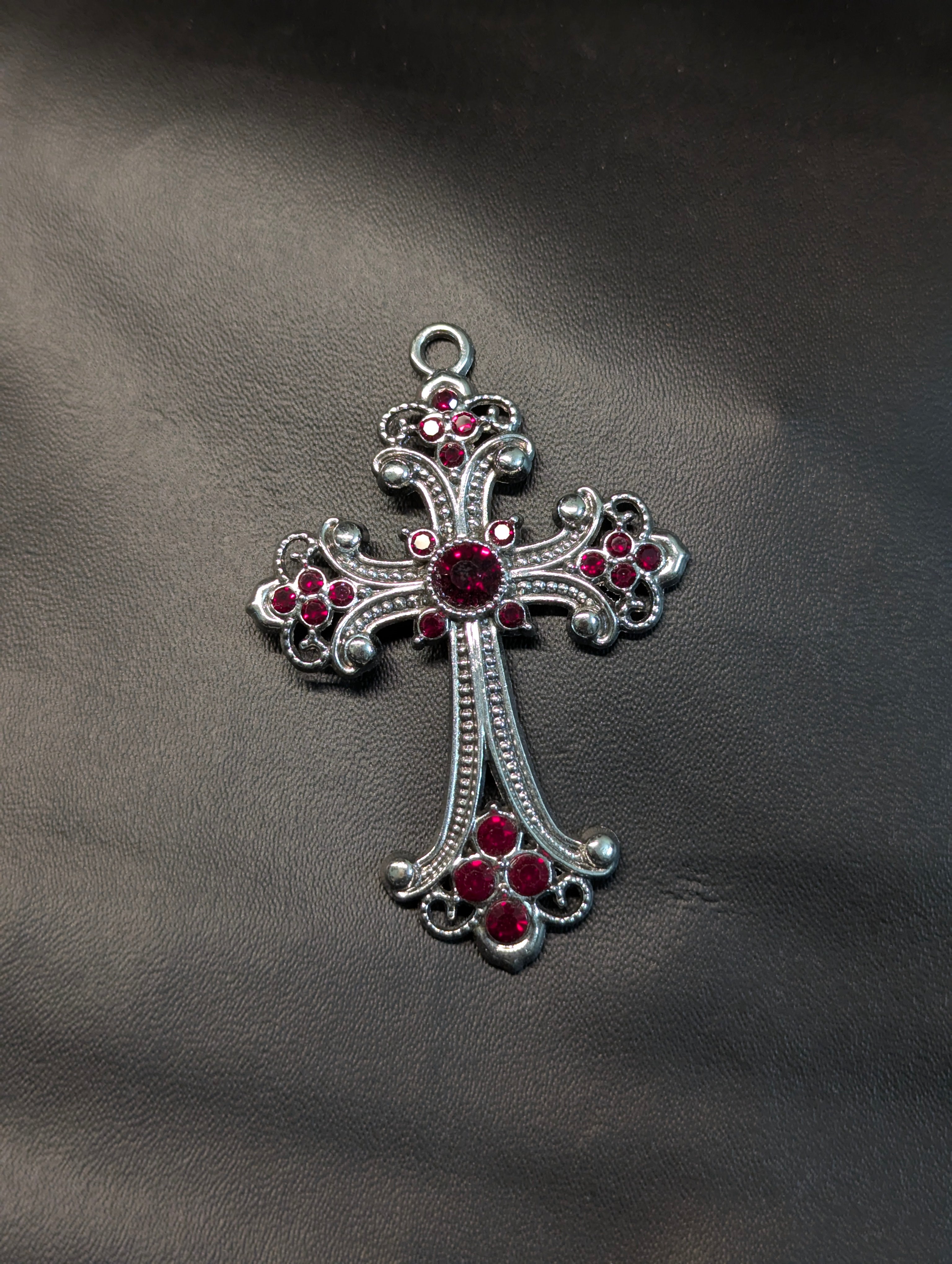 Baroque Cross pendant